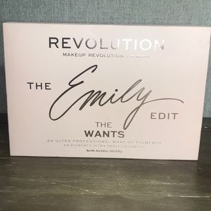 MUR Eyeshadow Palette